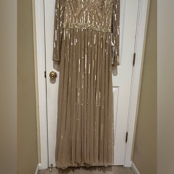 Mac Duggal Long Sleeve V-Neck Gold Gown - Picture 5 of 16
